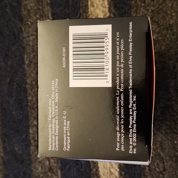 American Greetings Elvis musical ornament that plays Burning Love, 2002. - Picture 5 of 5